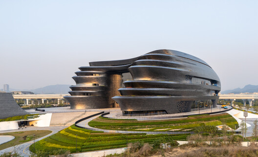 Zaha Hadid Architects Completes the Shenzhen Science & Technology Museum - Image 2 of 18
