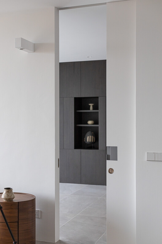 dP Apartment House / Tristan & Ju - Interior Photography, Wood, Door