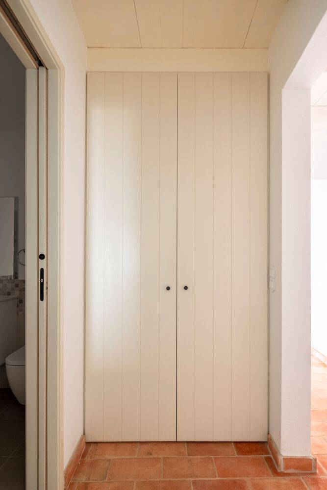 Estremoz 6 Casas / A+Architecture Studio - Fotografía interior, Puerta