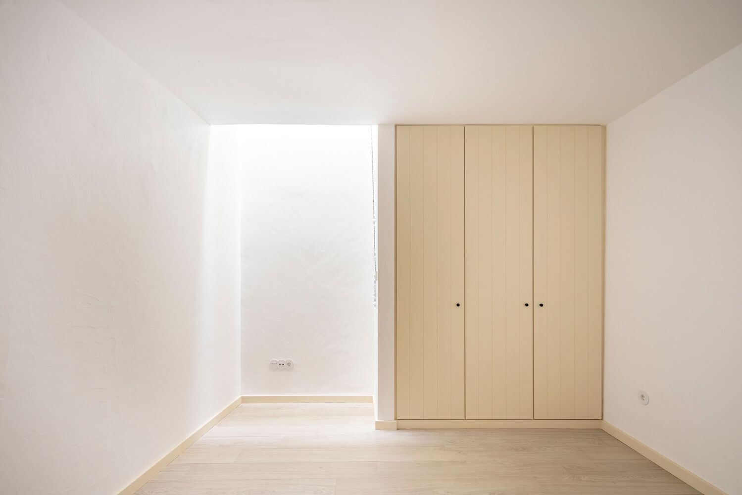 Estremoz 6 Casas / A+Architecture Studio - Fotografía interior, Puerta
