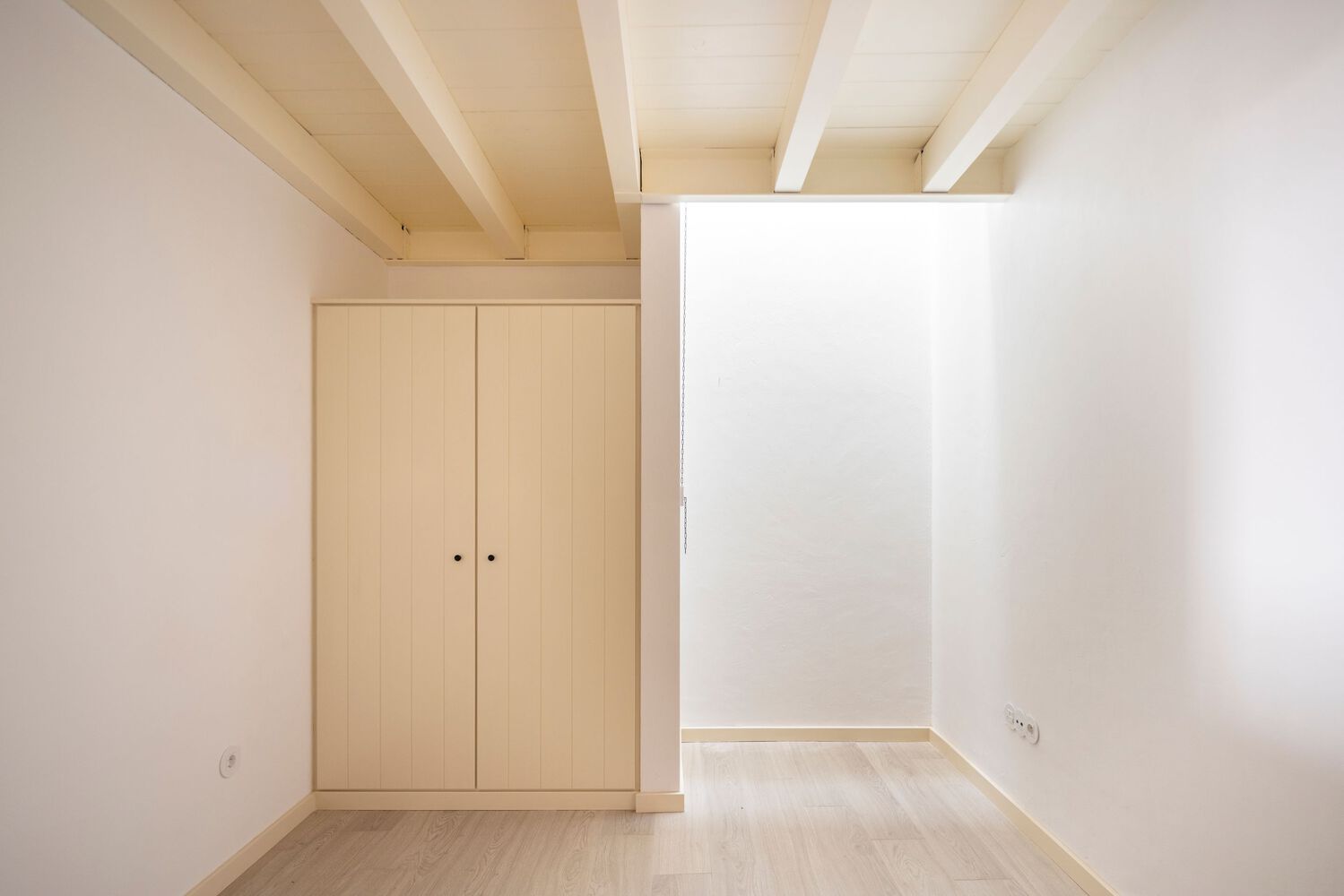 Estremoz 6 Casas / A+Architecture Studio - Fotografía interior, Puerta