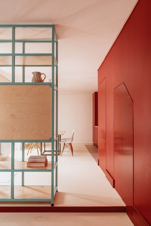 University Residences | Núcleo A e Núcleo B  / Madalena Pereira Arquitectura - Interior Photography, Wood, Shelving, Chair