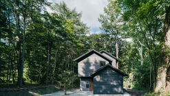 House at the Foot of Mt. Asama / norari works