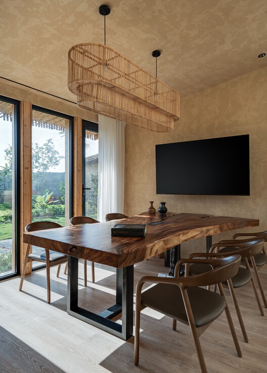 Office Elements of Nature / Source Architecture - Interior Photography, Dining room, Wood, Table, Chair, Lighting