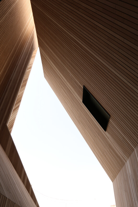 AnDo Residential Building / Next Office–Alireza Taghaboni - Image 8 of 18
