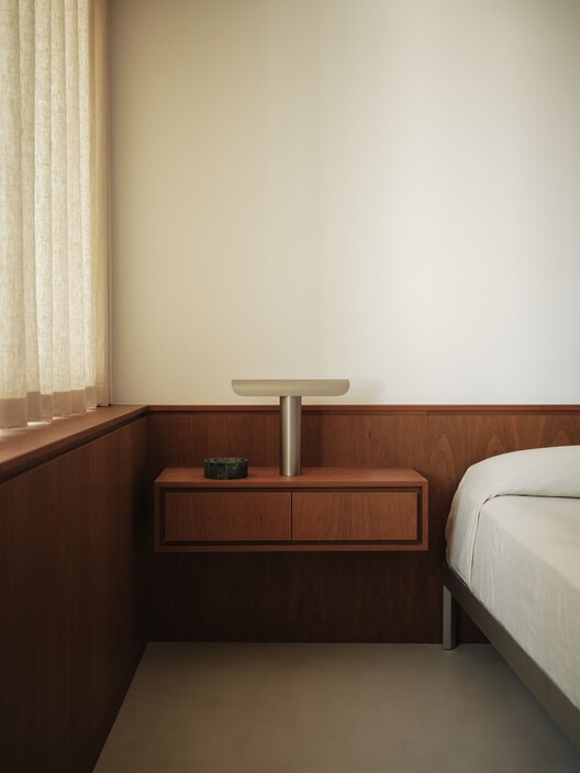 Pine Heath Townhouse / Studio Hagen Hall - Interior Photography, Bedroom, Wood, Lighting