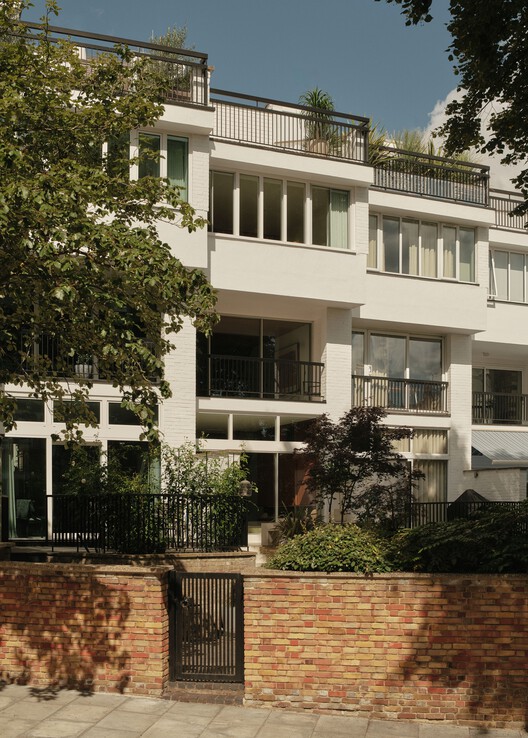 Pine Heath Townhouse / Studio Hagen Hall - Exterior Photography, Facade, Balcony