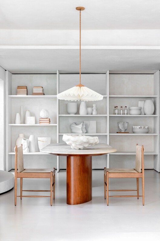 Tempo House / Studio Guilherme Garcia - Interior Photography, Table, Chair