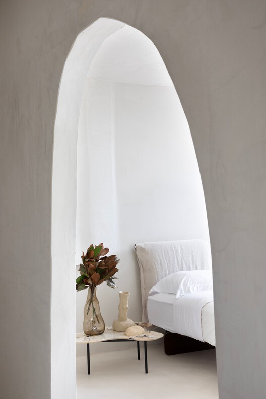 Casa Perene / Studio Guilherme Garcia - Fotografía interior, Dormitorio, Arco