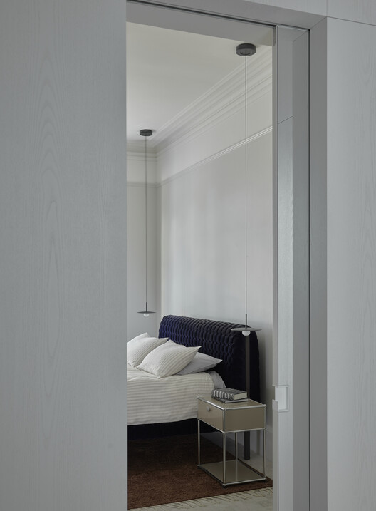 Malvern House / Studio Ceravolo - Interior Photography, Bedroom, Door, Lighting, Bed, Glass