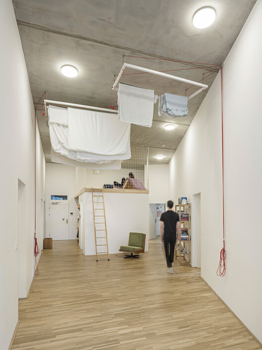 Quartiershaus am Stadtbalkon / feld72 - Interior Photography, Wood, Lighting