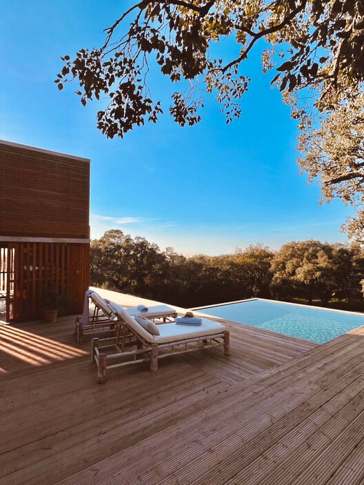 Quinta na Serra / A+Architecture Studio Quinta na Serra / A+Architecture Studio - Fotografia de Exterior, Madeira, Terraço, Balcão