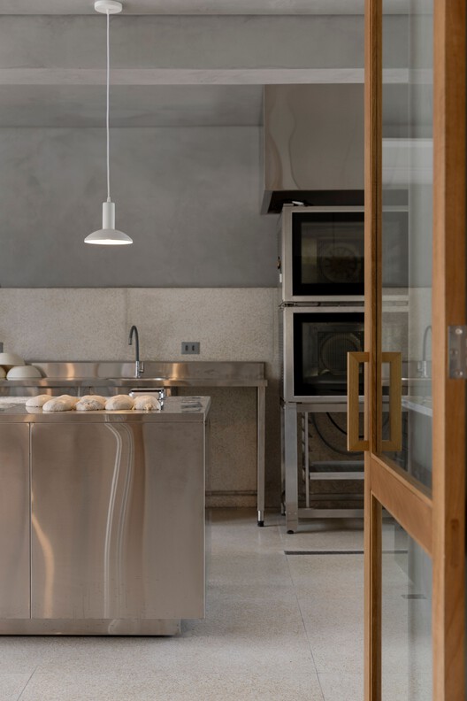 Taller de pan Sphair / Kenji Okabaiasse + Helio Dorta - Fotografía interior, Cocina, Encimera, Tarjas