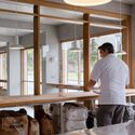 Taller de pan Sphair / Kenji Okabaiasse + Helio Dorta - Fotografía interior, Madera