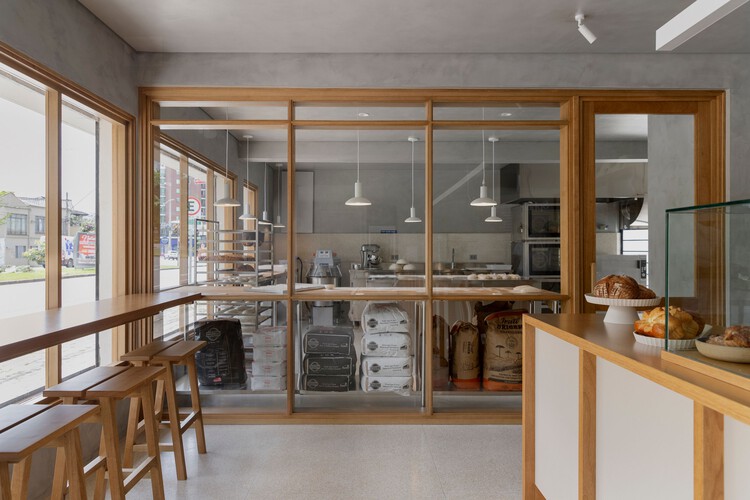 Taller de pan Sphair / Kenji Okabaiasse + Helio Dorta - Fotografía interior, Cocina, Madera