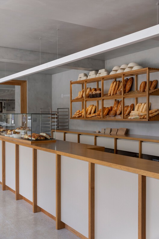 Taller de pan Sphair / Kenji Okabaiasse + Helio Dorta - Fotografía interior, Cocina, Madera