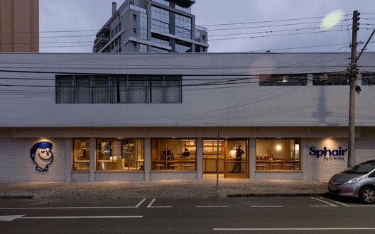 Taller de pan Sphair / Kenji Okabaiasse + Helio Dorta - Fotografía exterior