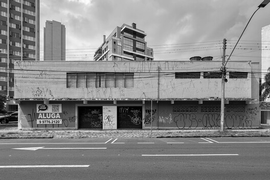 Taller de pan Sphair / Kenji Okabaiasse + Helio Dorta - Concreto