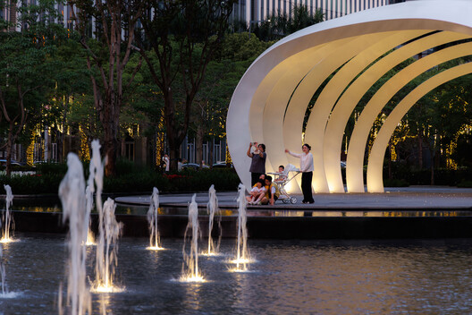 Reforma de Piscina Pública no Centro Comercial e Cultural de Nanshan Shenzhen / eLandscript Studio - Fotografia de Exterior, Jardim