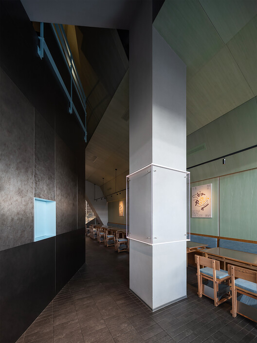 往遠Bistro / 衡建筑 - 室内图, 玻璃, 椅子