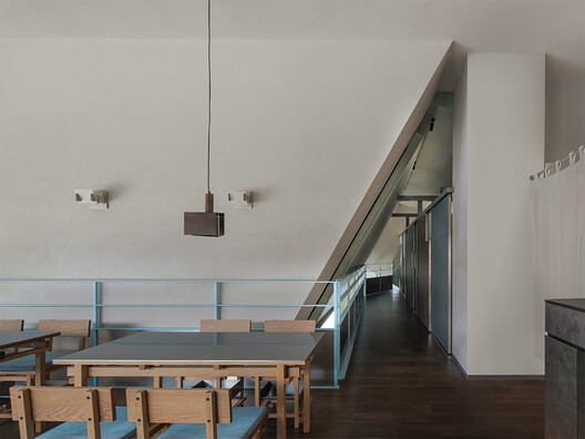 往遠Bistro / 衡建筑 - 室内图, 木头, 椅子, 玻璃