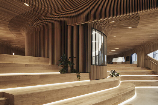 Descubriendo interiores de showrooms: el arte de exhibir materiales, muebles y objetos de diseño - Imagen 42 de 43