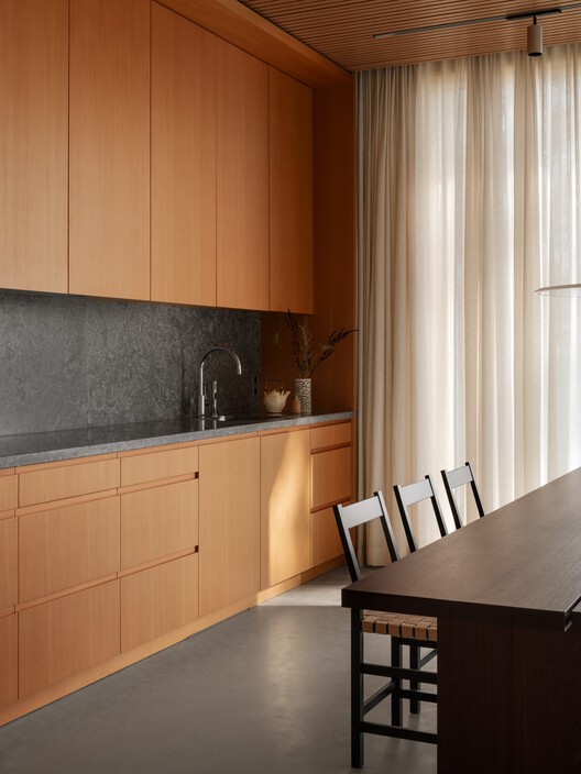 Horsö House / BROSS + NICK FLYGT - Interior Photography, Kitchen, Wood, Countertop, Chair