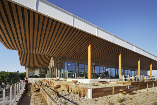 Event Hall L’Agora and Ernest Hemingway Media Library / Ateliers A+ - Image 15 of 25