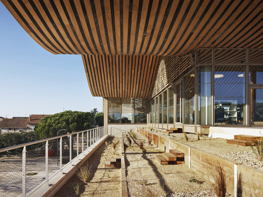 Event Hall L’Agora and Ernest Hemingway Media Library / Ateliers A+ - Image 5 of 25
