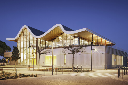 Event Hall L’Agora and Ernest Hemingway Media Library / Ateliers A+ - Exterior Photography, Facade