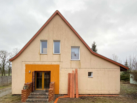Conversión de la Casa del Colono / Kloepfel Zeimer Architekten - Fotografía exterior, Madera, Fachada