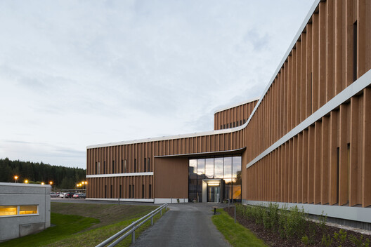 Lapland Central Hospital Extension / Verstas Architects - Image 3 of 38