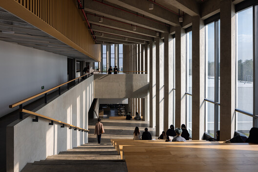 Edifício Yijia da Universidade de Tongji / TJAD Atelier L+ - Fotografia de Interiores, Madeira