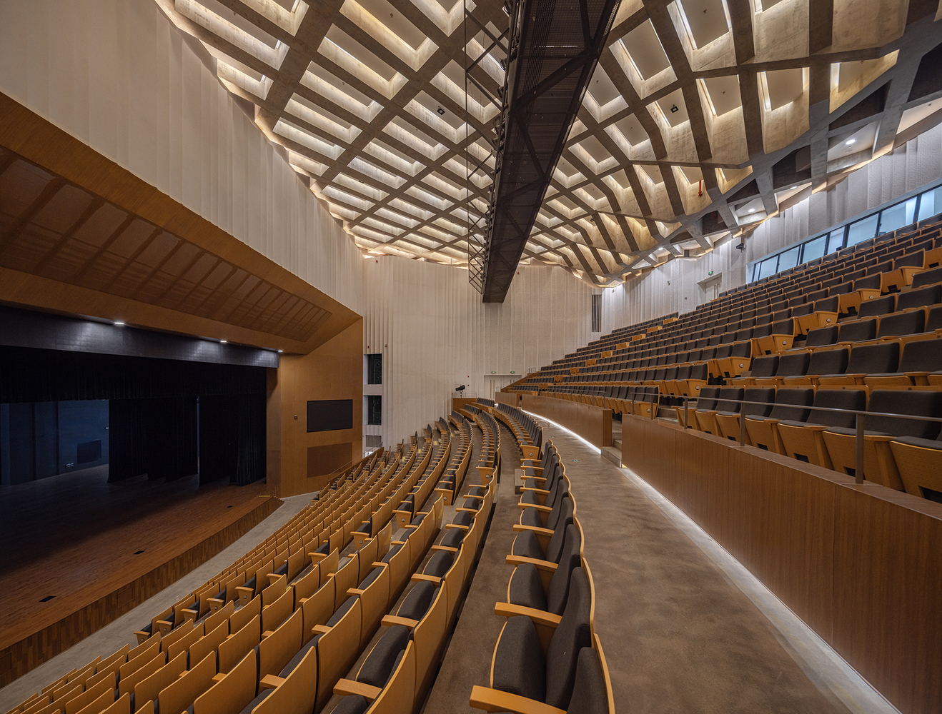 Gallery of Yijia Building of Tongji University / TJAD Atelier L+ - 23