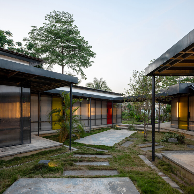 匍匐于大地的杜克广场 / 边缘计划建筑工作室 - 17 的图像 34