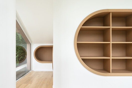 四川天府新区麓湖幼儿园（北区） / 天仝建筑 - 室内图, 壁橱, 木头, 隔断