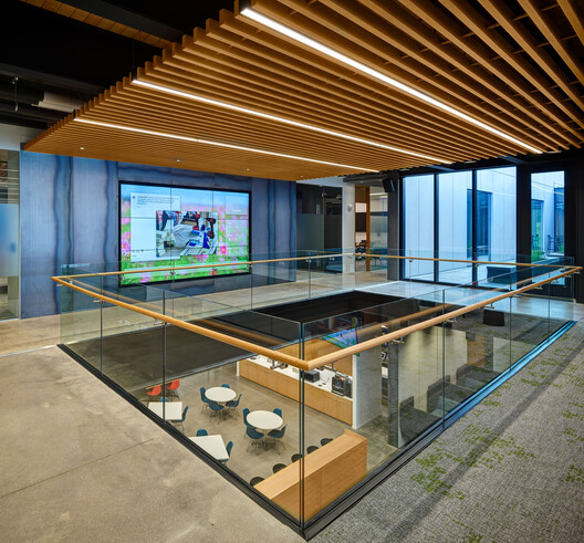 Kreg Tool Corporate Headquarters / Neumann Monson Architects - Interior Photography, Lighting, Glass