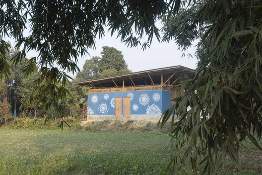 Bahuarwa Primary School / Arch Aid - Image 2 of 37