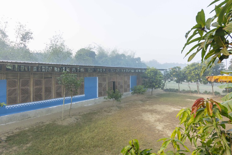 Escuela Primaria Bahuarwa / Arch Aid - Imagen 6 de 37