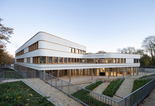 Claudine Hermann Secondary School / Ameller Dubois - Exterior Photography