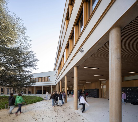 Claudine Hermann Secondary School / Ameller Dubois - Exterior Photography