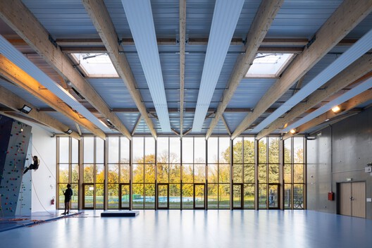Claudine Hermann Secondary School / Ameller Dubois - Image 8 of 18