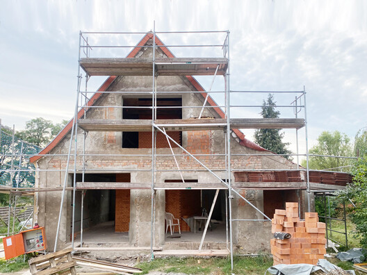Conversión de la Casa del Colono / Kloepfel Zeimer Architekten - Fotografía exterior, Fijación Vigas