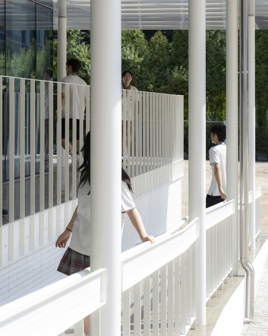 Mirae High School of Science & Technology Cafeteria Extension  / Bare Ground Architects - Interior Photography, Handrail, Deck