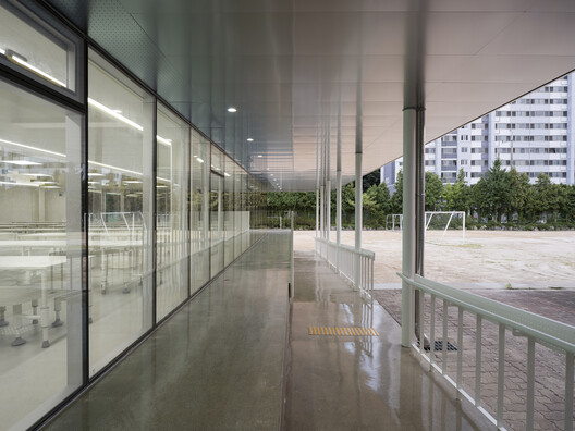 Mirae High School of Science & Technology Cafeteria Extension  / Bare Ground Architects - Interior Photography, Glass