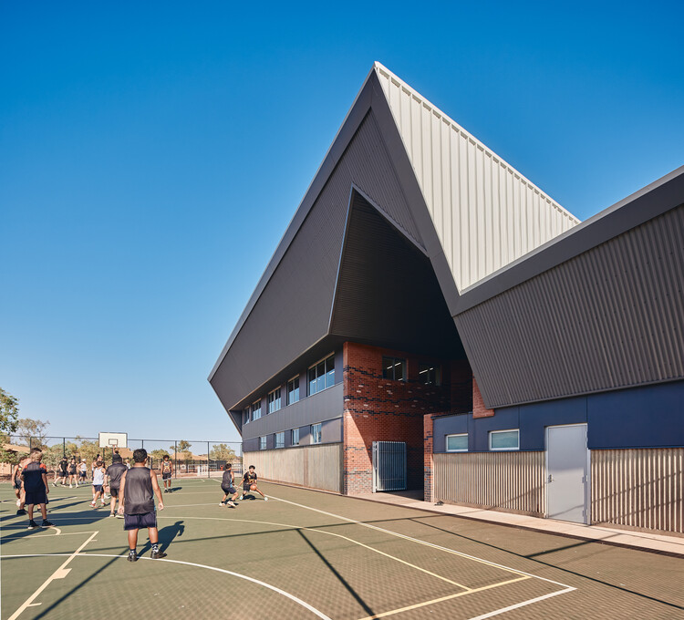 Espaços de Aprendizagem Técnica da Escola de Karratha / iredale pedersen hook architects - Fotografia de Exterior
