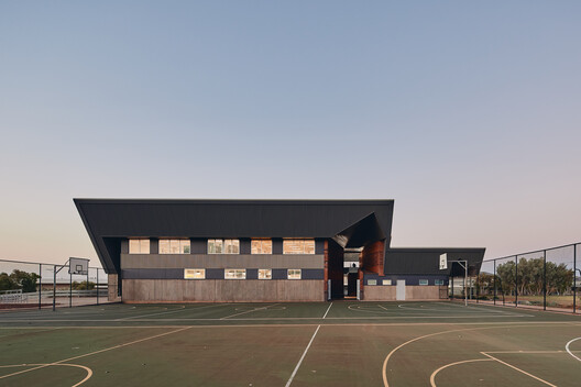 Espaços de Aprendizagem Técnica da Escola de Karratha / iredale pedersen hook architects - Fotografia de Exterior