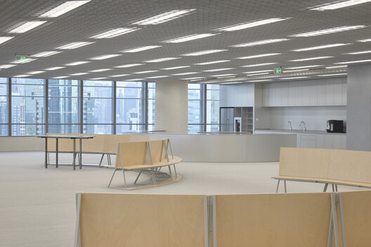 陆家嘴某资产管理公司室内设计 / HCCH合尘建筑 - 室内图, 厨房, 玻璃, 椅子