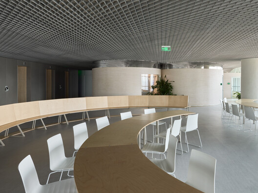 陆家嘴某资产管理公司室内设计 / HCCH合尘建筑 - 室内图, 椅子