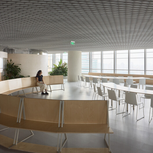 陆家嘴某资产管理公司室内设计 / HCCH合尘建筑 - 室内图, 厨房, 椅子